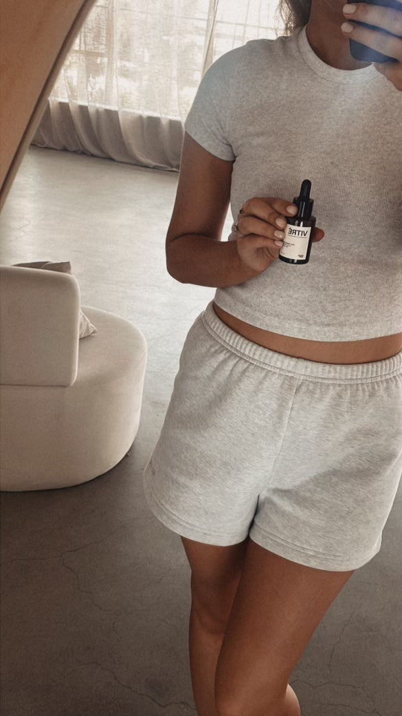 Vitre Self-Tan Serum Mirror Selfie Tanned Skin